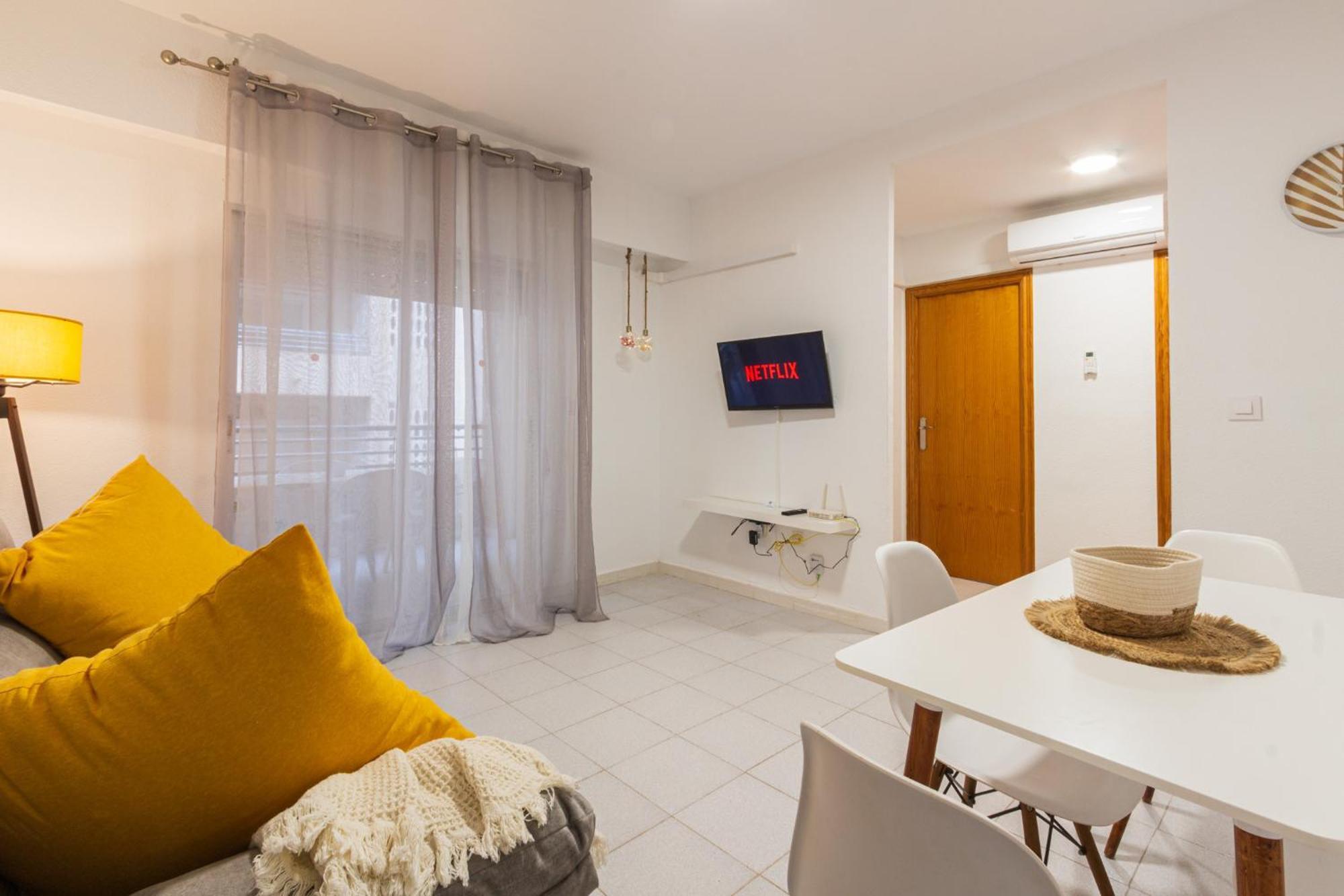 Menabrea Holiday House Near The Beach And Airport Santa Pola Kültér fotó